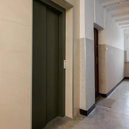 Apartment Metro Wierzbno Deluxe By Bookinghost *