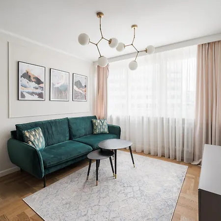 Metro Wierzbno Deluxe By Bookinghost