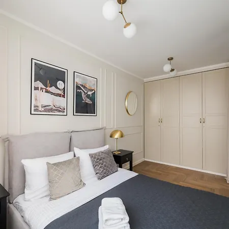 Apartament Metro Wierzbno Deluxe By Bookinghost