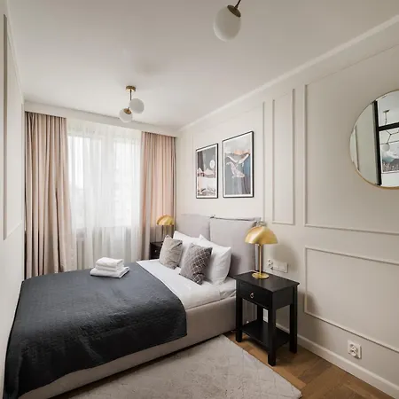 Apartamento Metro Wierzbno Deluxe Varsóvia